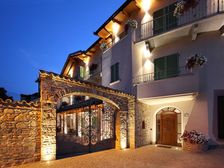 Bed and Breakfast La Rocca Carrù Exteriér fotografie